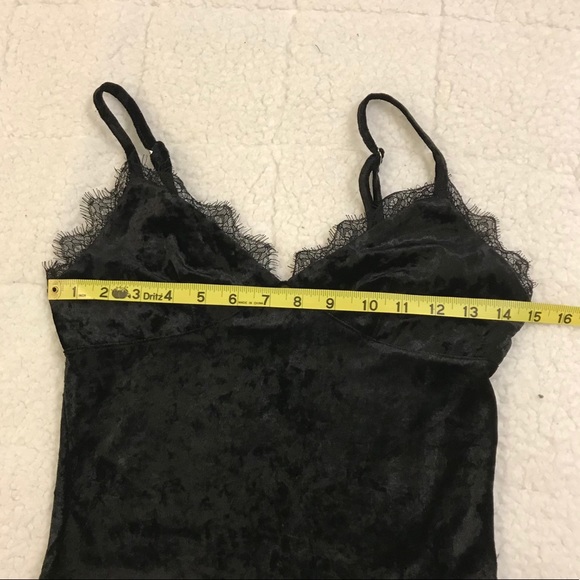 Velvet crop top - Picture 6 of 6